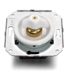 Белый фарфор в стиле ретро